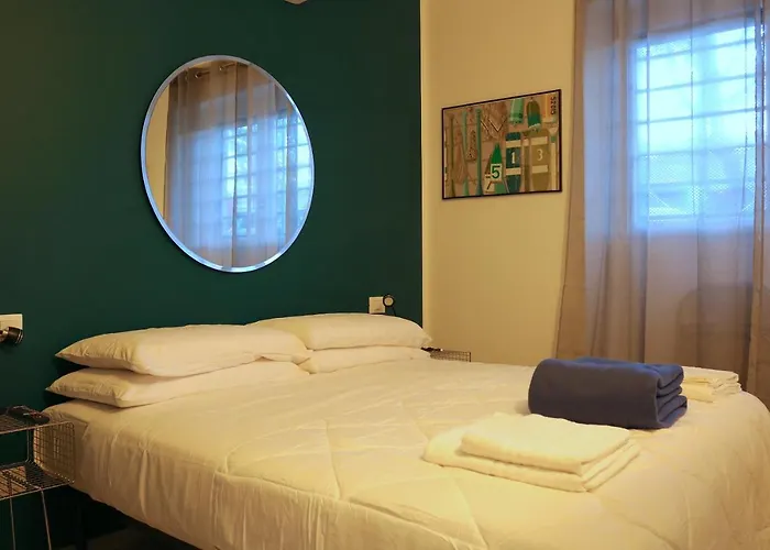 Station Room - 1